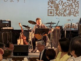 ⑤岡田演奏.jpg